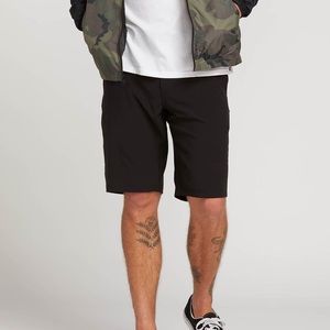 Volcom - Surf and Turf Shorts- Black - Size 36